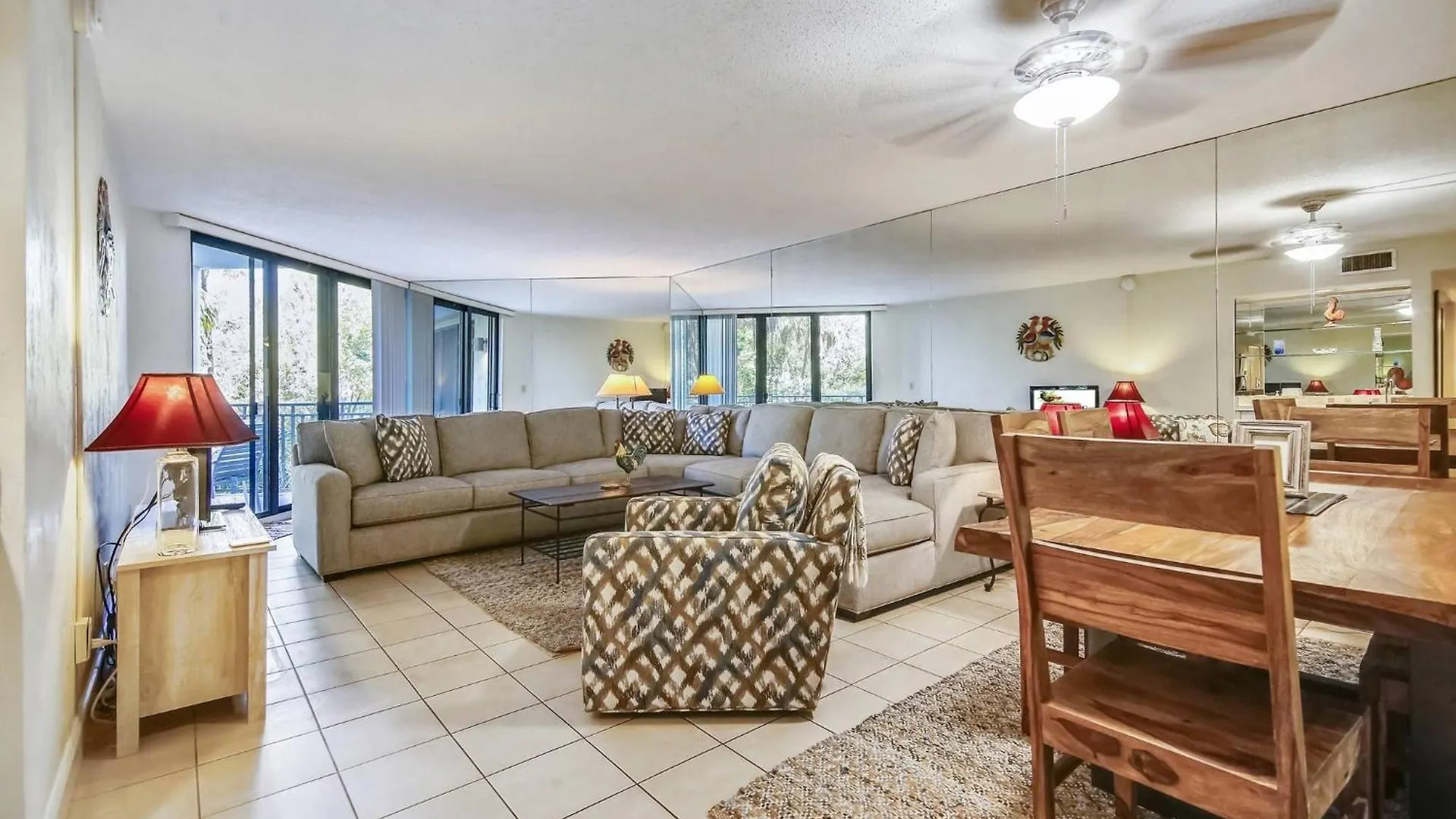 Papaya Place By Avantstay Great Location W Balcony Outdoor Dining Shared Pool Hot Tub Key West Holiday home